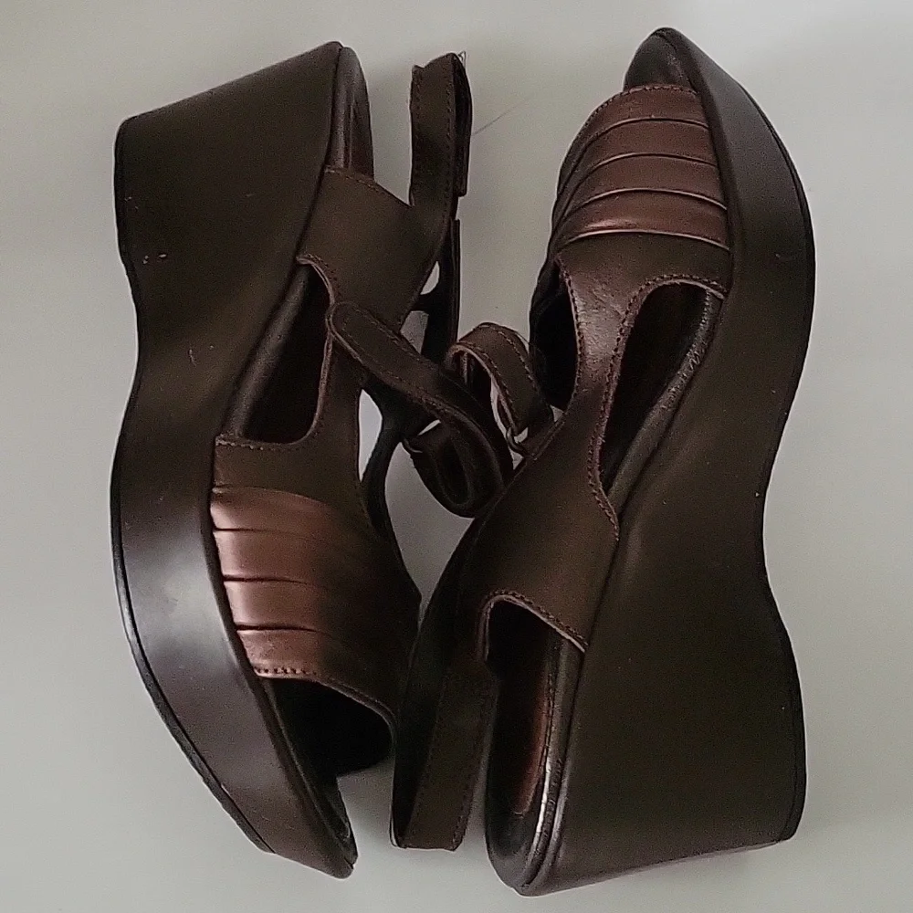 NAOT Womens Bronze And Brown Wedge Sandals Sz 8 EU39